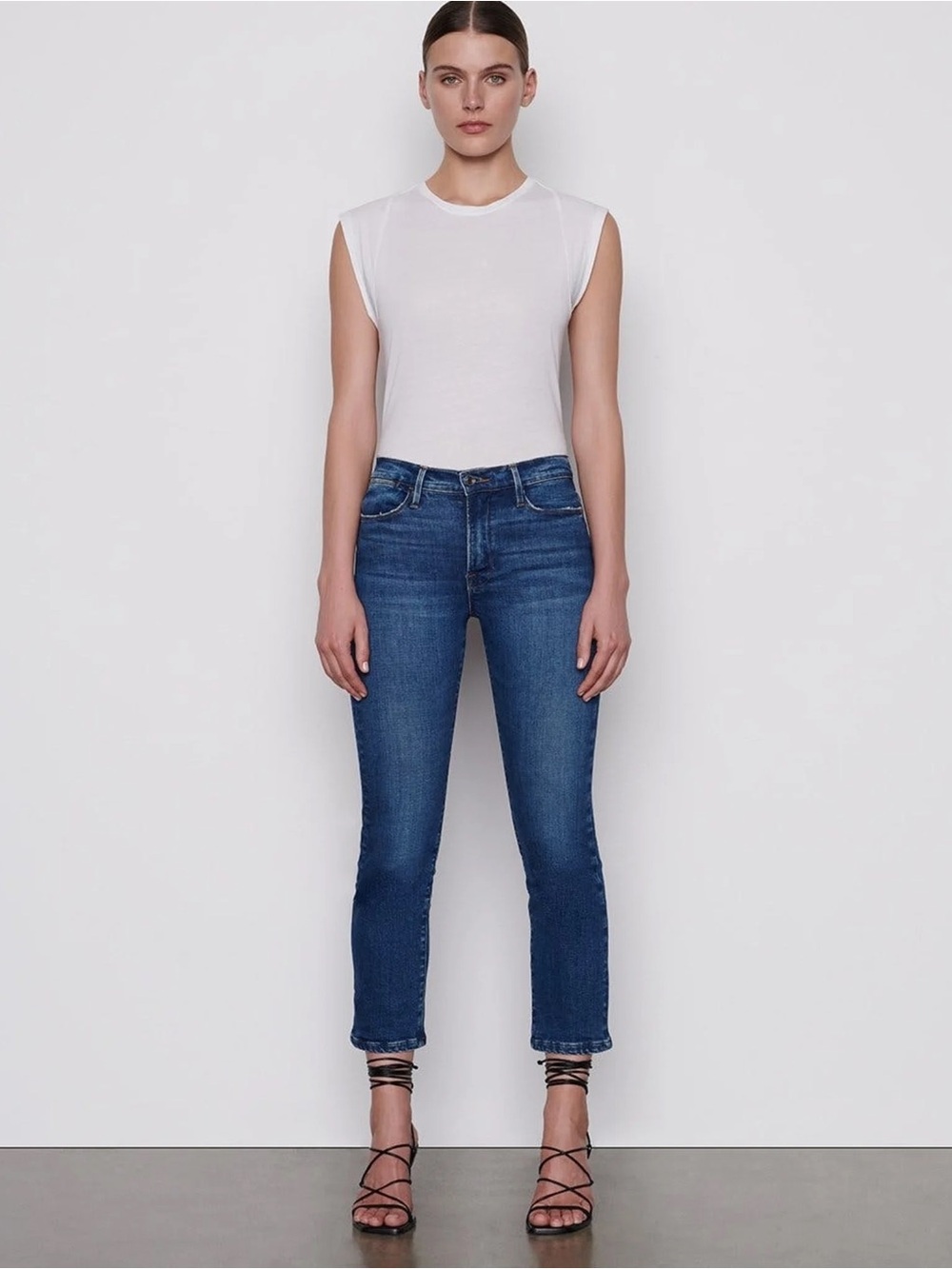 FRAME Le High Straight Jeans in Earthbound size 27
